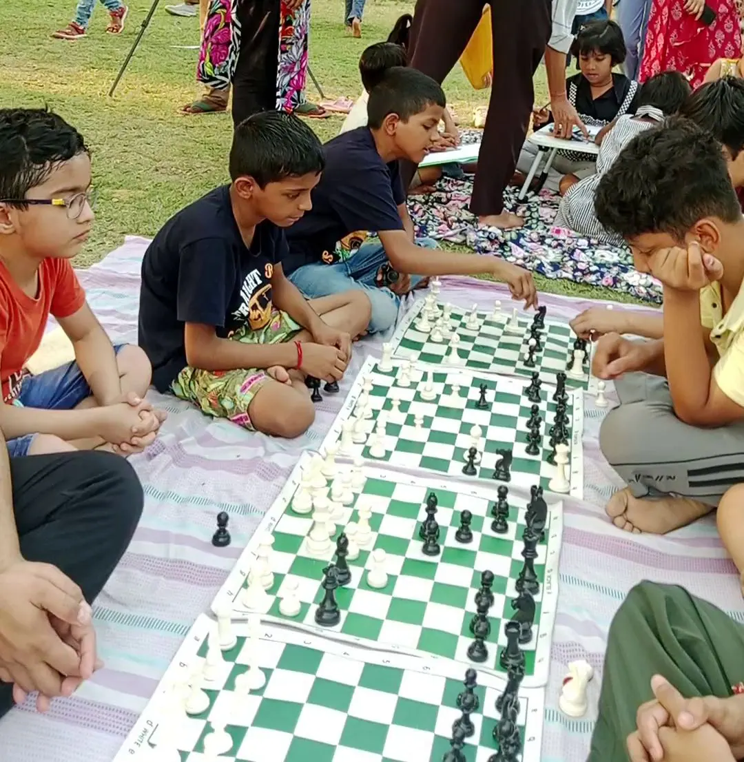 Children participating in a Screenless Sunday activity